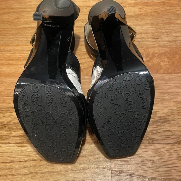 MICHAEL KORS Womens Black Leather scrappy Heels, size 8, like NEW - Picture 7 of 13
